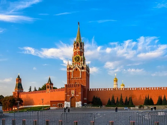 Как добраться от гостиницы Измайлово до Кремля